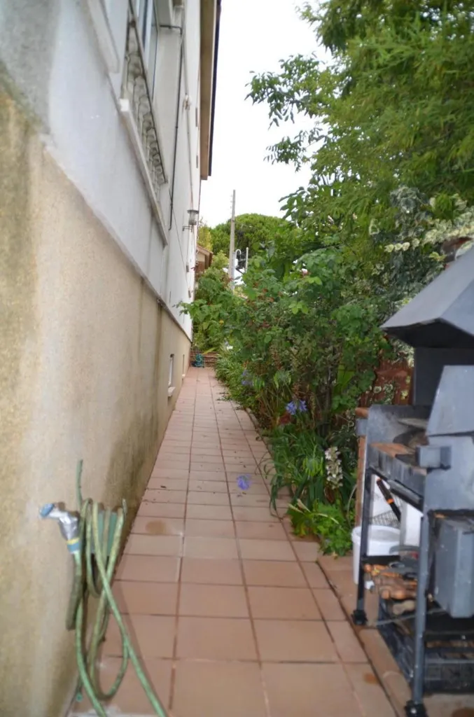 Aed - Corner Townhouse with Pool in Segur de Calafell