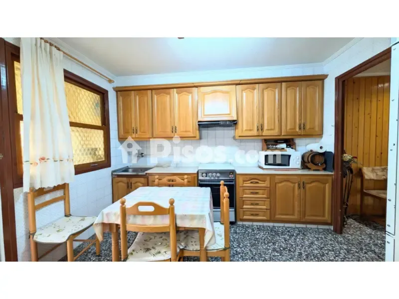 Cucina - Spacious East-Facing Flat with Balcony in Sector Quinto