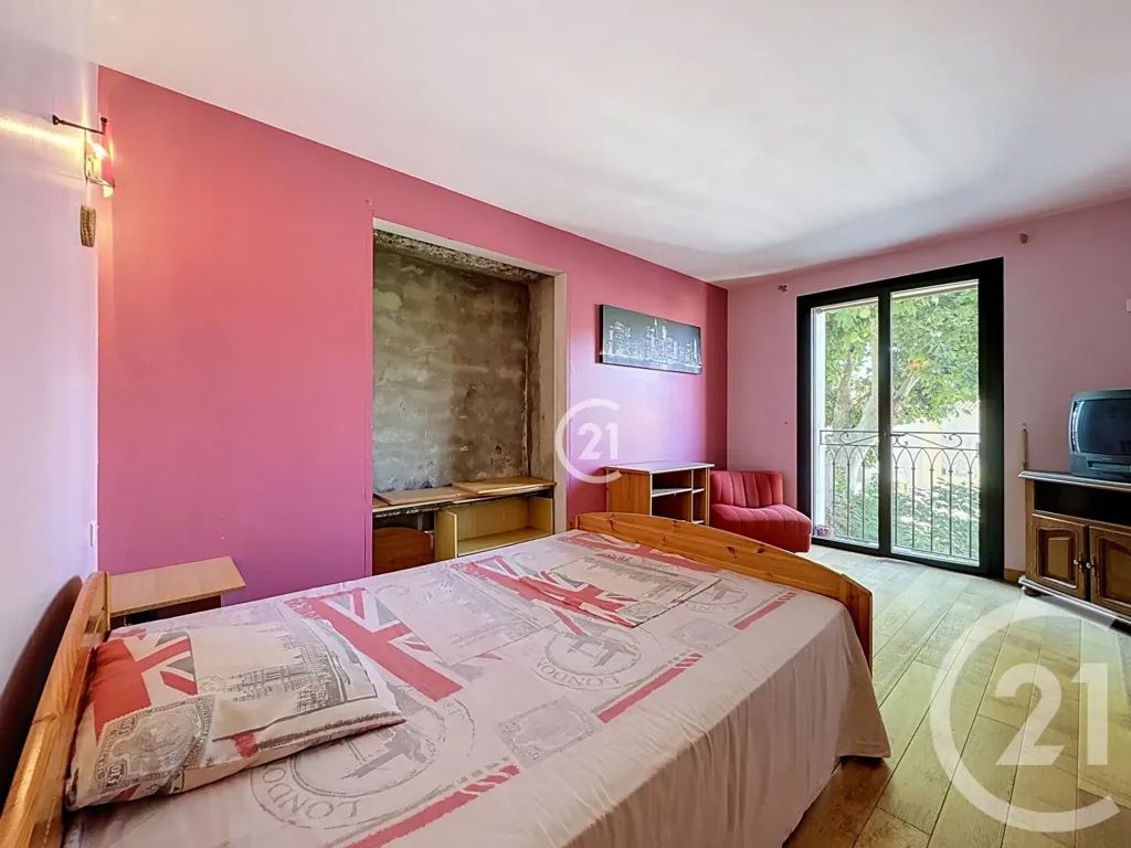 Magamistoad - Character House with Potential in Eyragues Centre