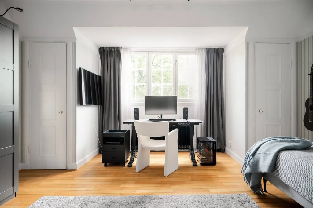 Chambres - Characterful Villa with Pool in Klara, Karlstad