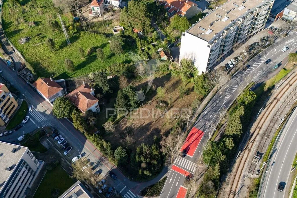 Õhuvaade - Development Land with Shops in Guimarães