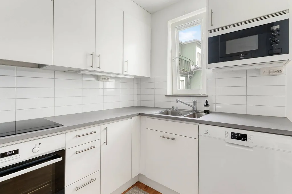 Kitchen - Apartment with Balcony in Råsunda