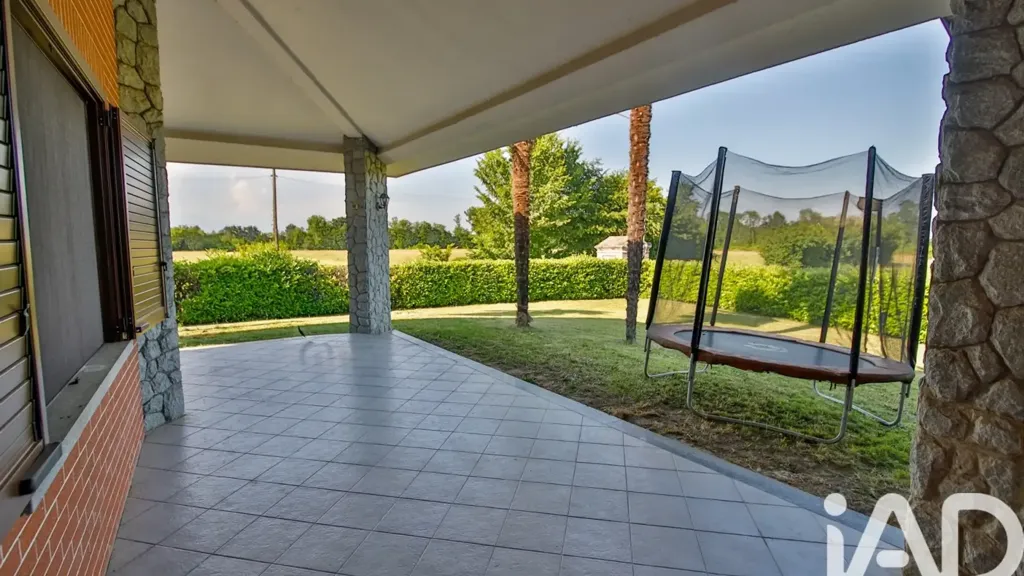 Terrasse - Modern Villa with Private Garden in Lombardore