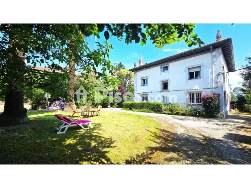 Exterior - Señorial House with Private Garden in Torrelavega