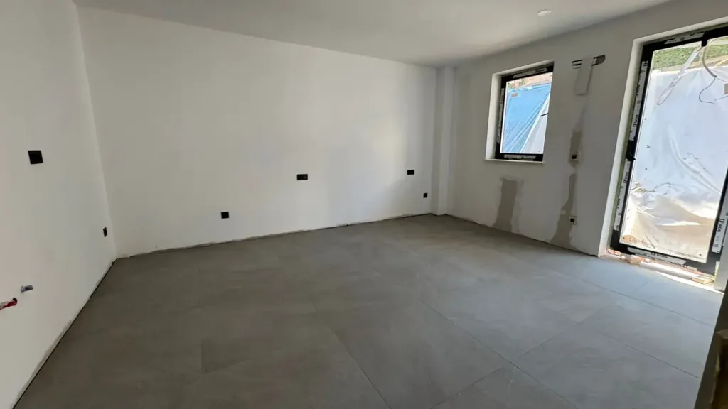 Rooms - Modern Bungalow with Balcony in Paratico