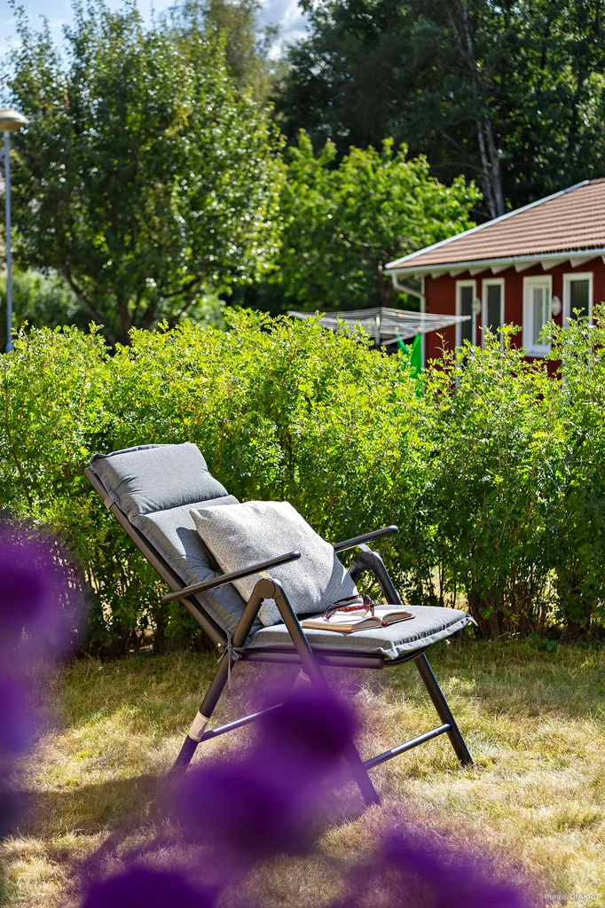 Aed - Bright Apartment with Garden in Rävlanda