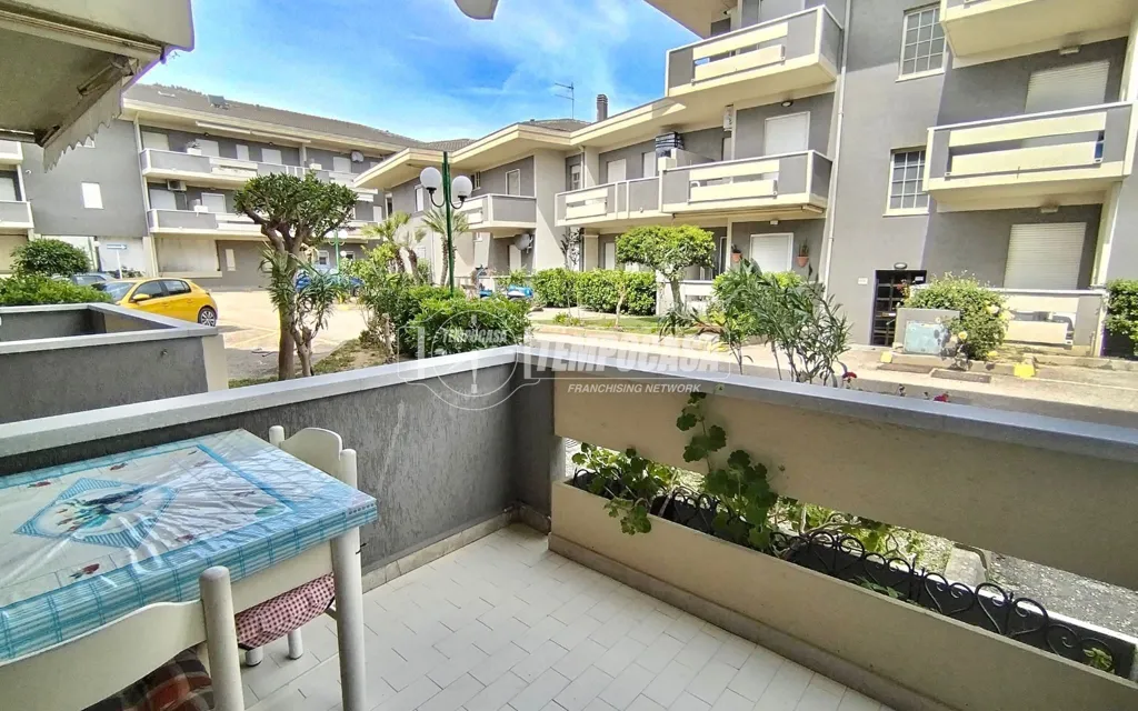 Balcon - Seafront Bilocale with Terrace in Silvi Marina