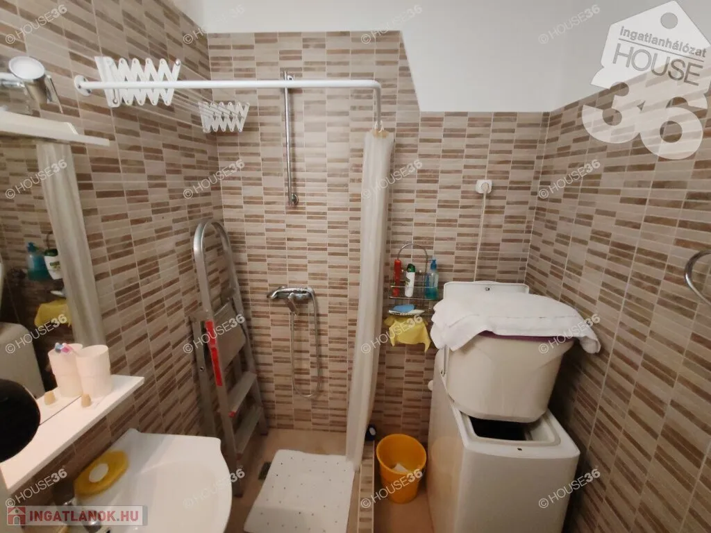 Bathrooms - City Centre Flat with Lift in Kecskemét
