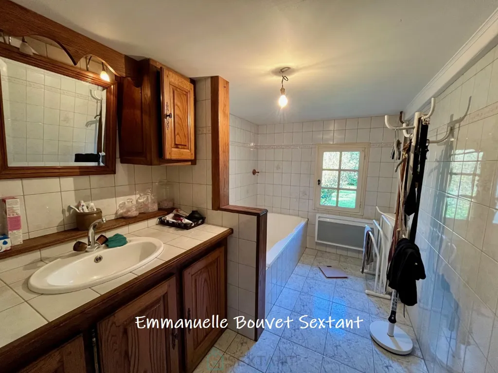 Salles de bain - Maison Périgourdine avec Gîte à Convertir près de Bergerac