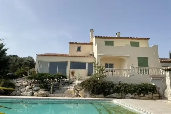 Piscine - Maison avec Vue Golf à Juvignac