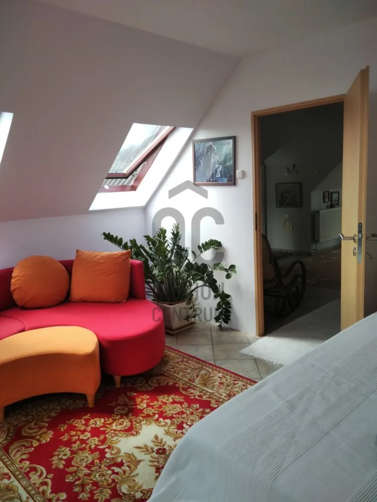 Magamistoad - Multi-Generational House with Workshop in Székesfehérvár
