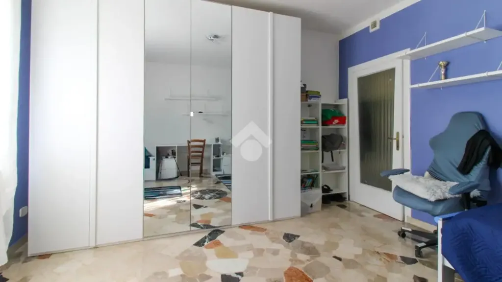 Magamistoad - Bifamiliar Villa with Garden in Barghe