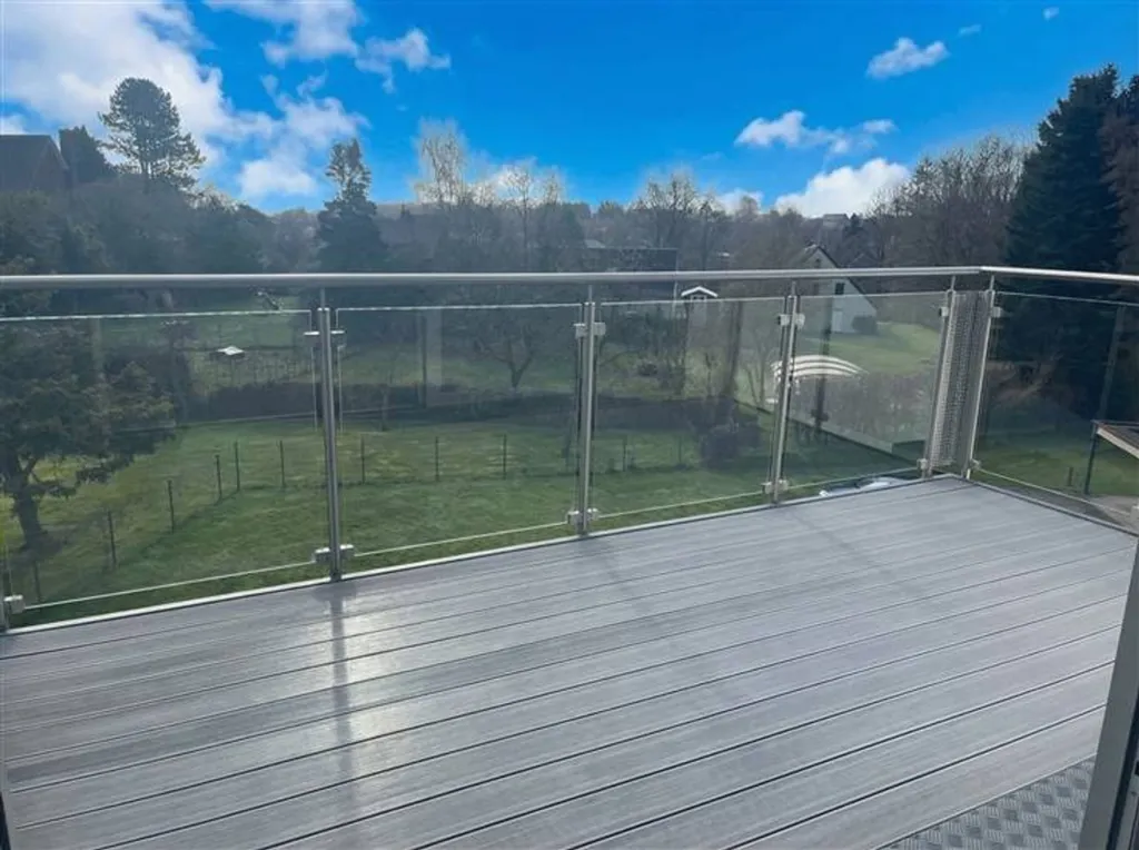 Rõdu - Apartment with Terrace in Bastogne