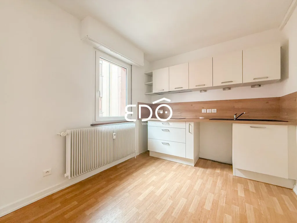 Köök - Renovated Flat with Balcony in Saverne