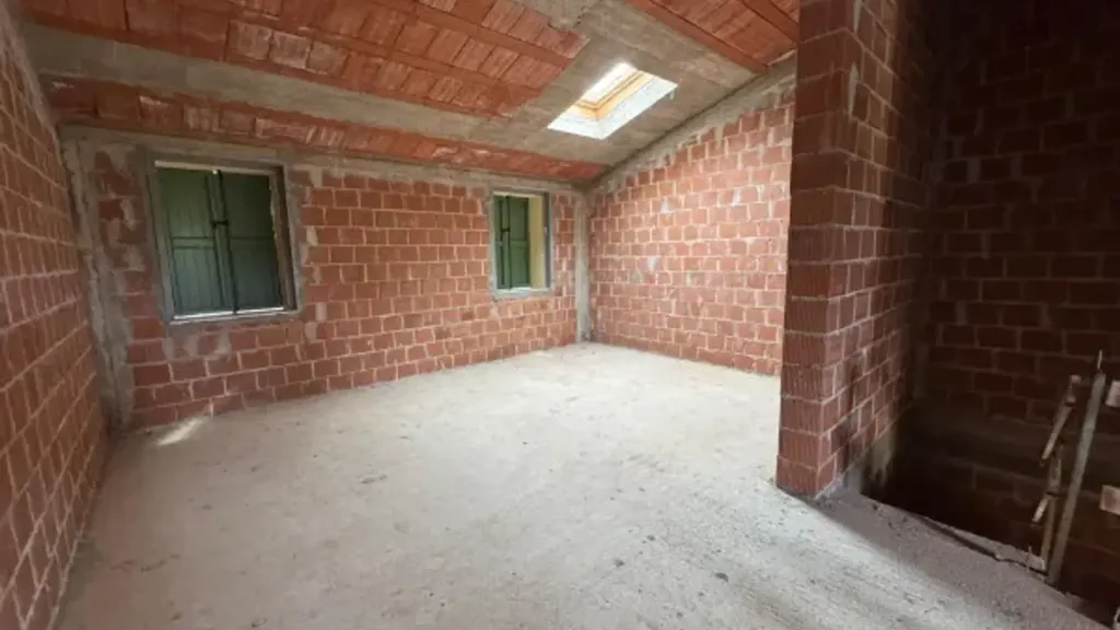 Rooms - New Bifamiliar Villa with Private Garden in Cavezzo