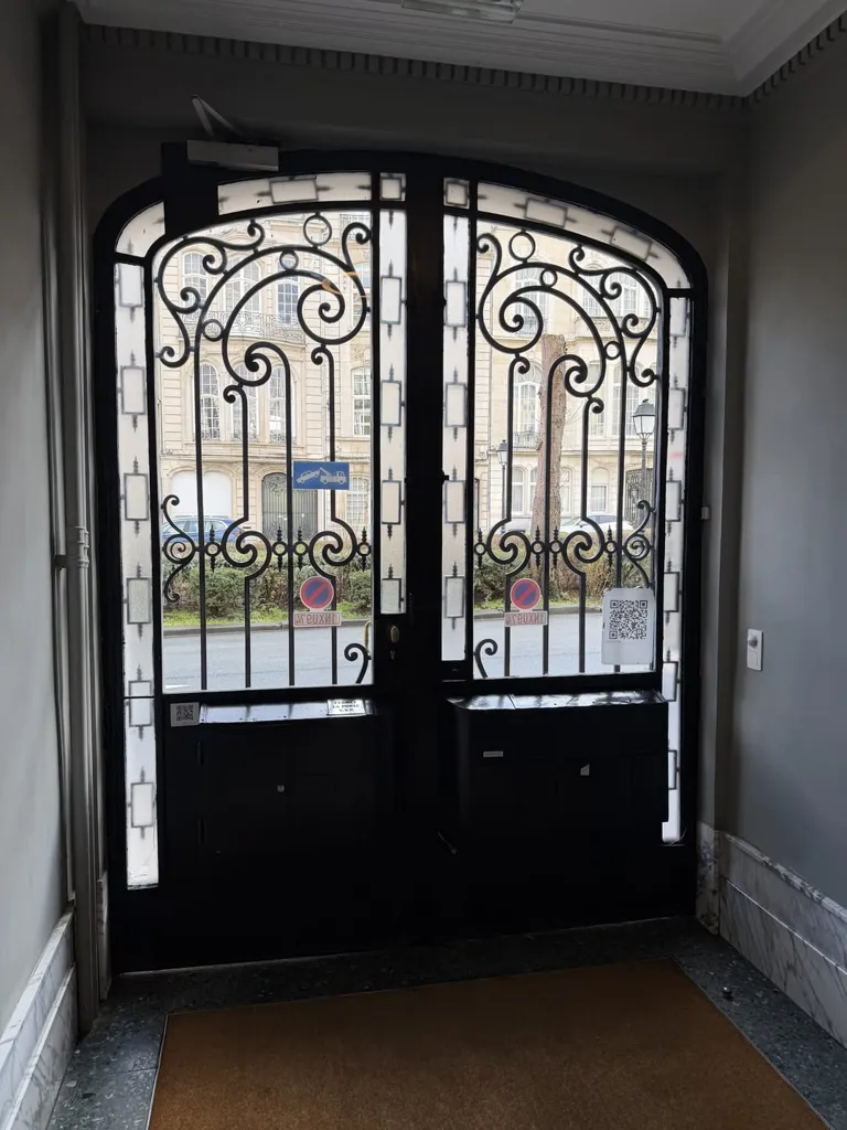 hallway_entrance