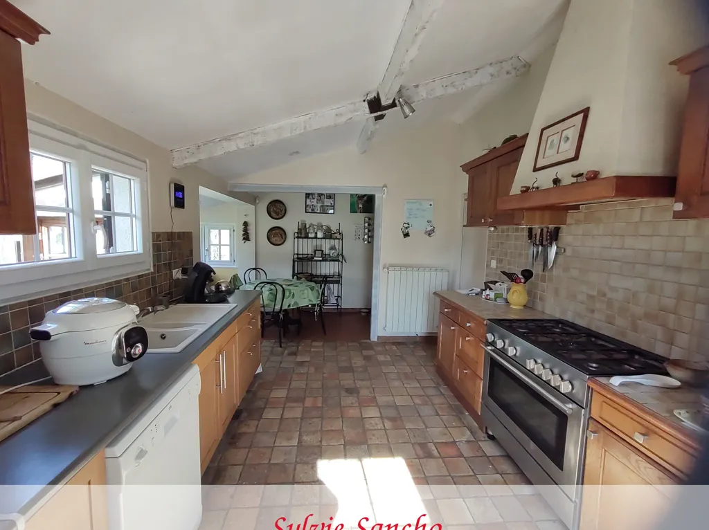 Cuisine - Maison de Campagne avec Piscine à Vicq-Exemplet