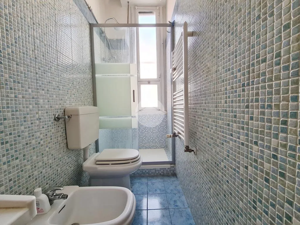 Salles de bain - 2-Bedroom Flat with Balcony in Milan