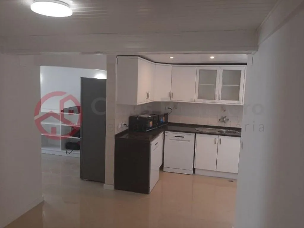 Köök - Refurbished House with Patio in Casalinho da Ajuda