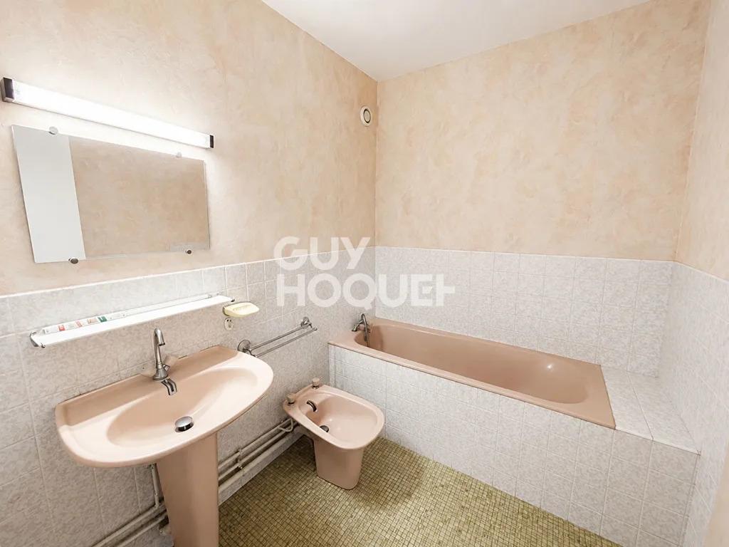 Vannitoad - Apartment with Parking in Avranches Centre