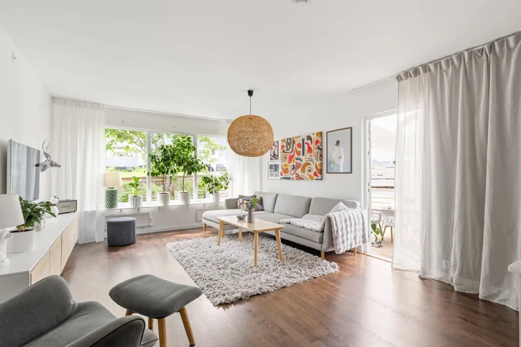 Living Room - Family-Friendly Semi-Detached House in Taberg
