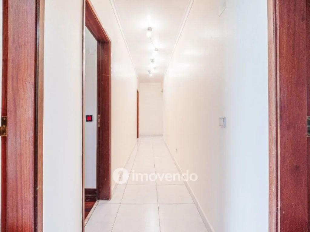 Entrée - Luxury Flat with Fireplaces in Almada