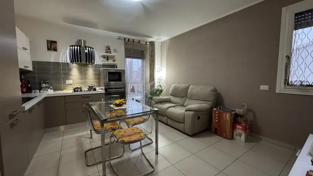 Cuisine - Trilocale with Balcony in Suzzara