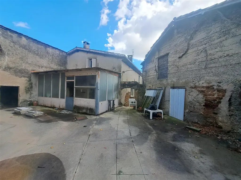 Aed - Renovated House with Large Plot in Rural Setting