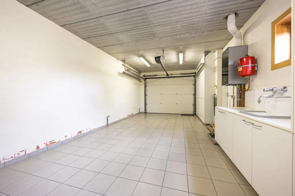 Garage - Rustic House with Terrace in Zoersel