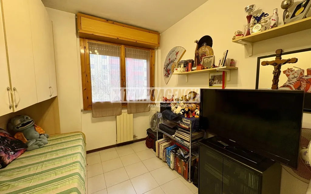 Magamistoad - Two-Level Apartment with Garden in Pieve Emanuele