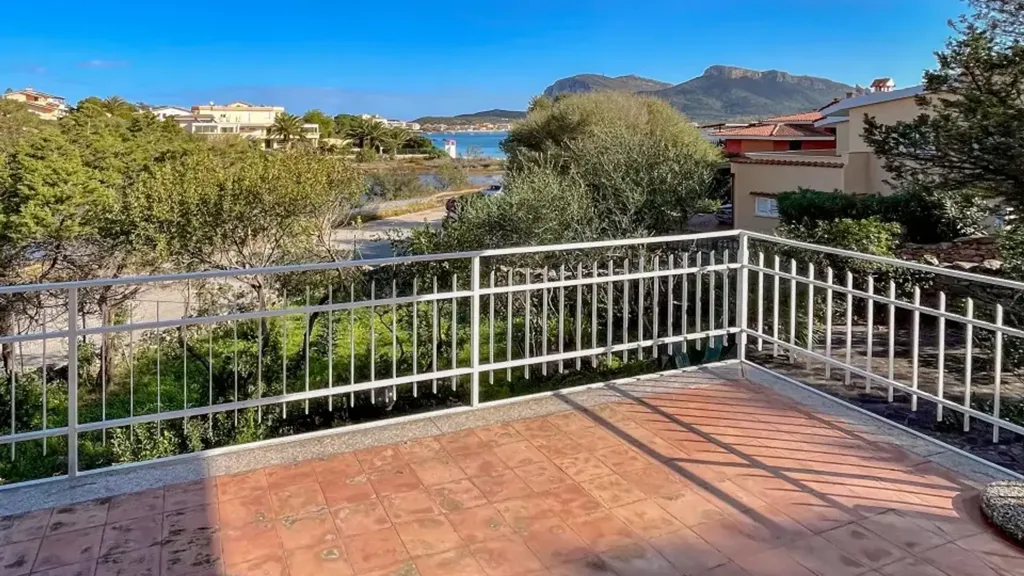 Balcon - Villa with Sea View in Golfo Aranci