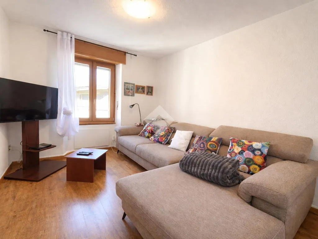 Séjour - Trilocale with Private Garden in Grosio