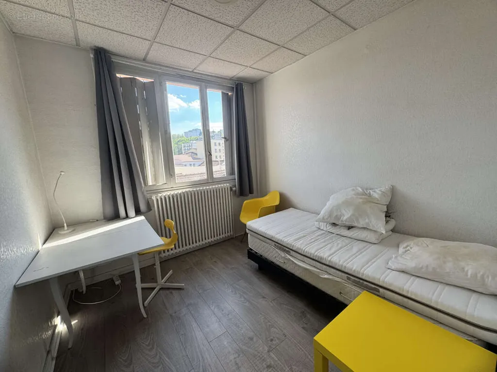 Camere da letto - Large 6-Bedroom Apartment in Lyon 9