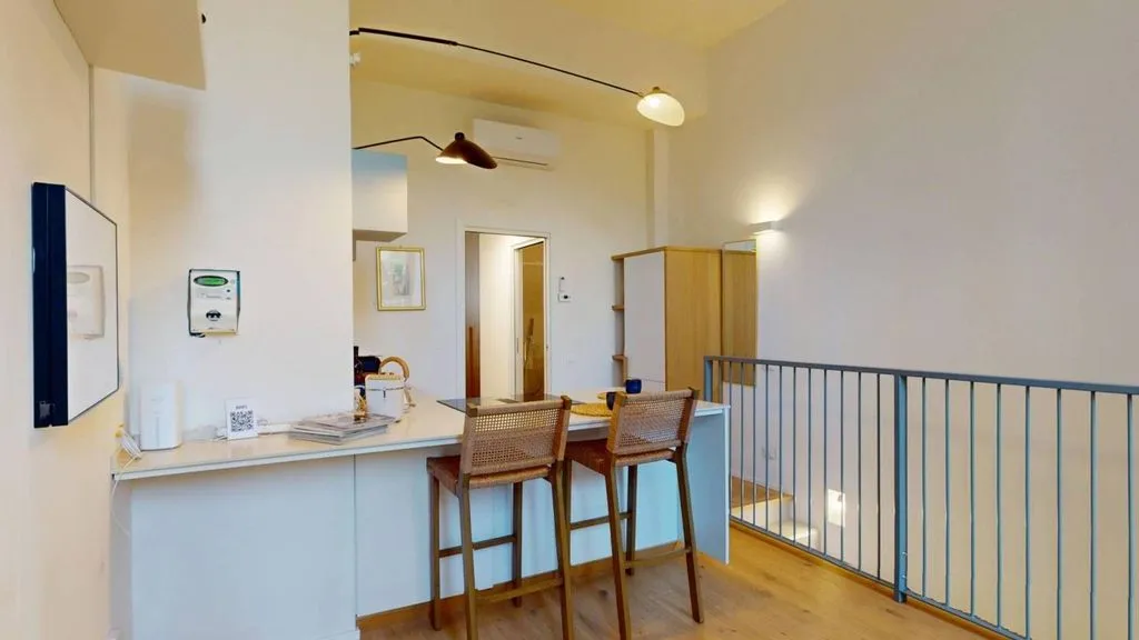 Entrée - Contemporary Triplex with Private Garden in NoLo, Milan