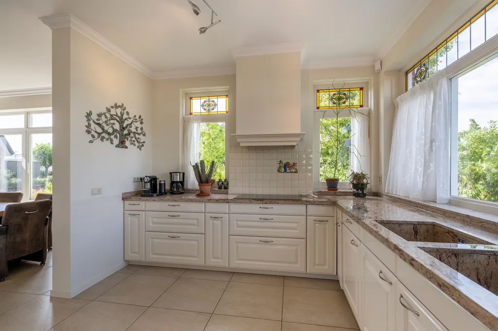 Cucina - Villa with Private Marina in Kwintsheul