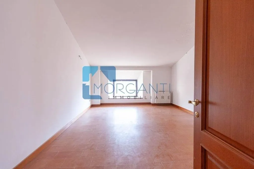Pièces - Luxury Apartment with Piazza View in Pietrasanta