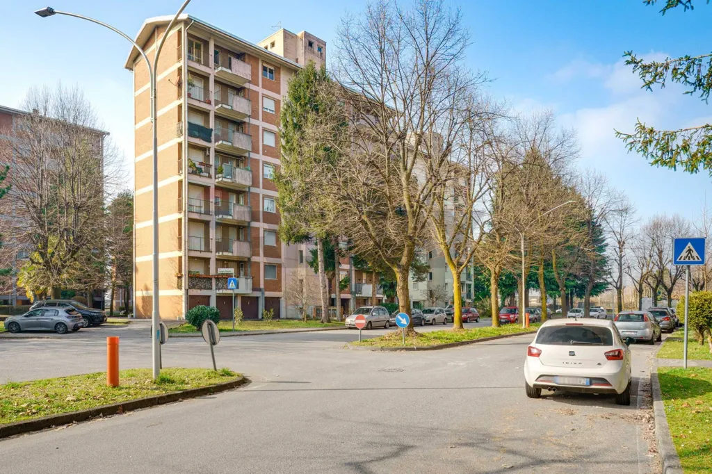 Esterno - Duplex con due terrazzi a Busto Arsizio