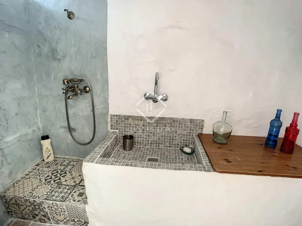 Bagni - Renovated Townhouse with Terraces in Mahón