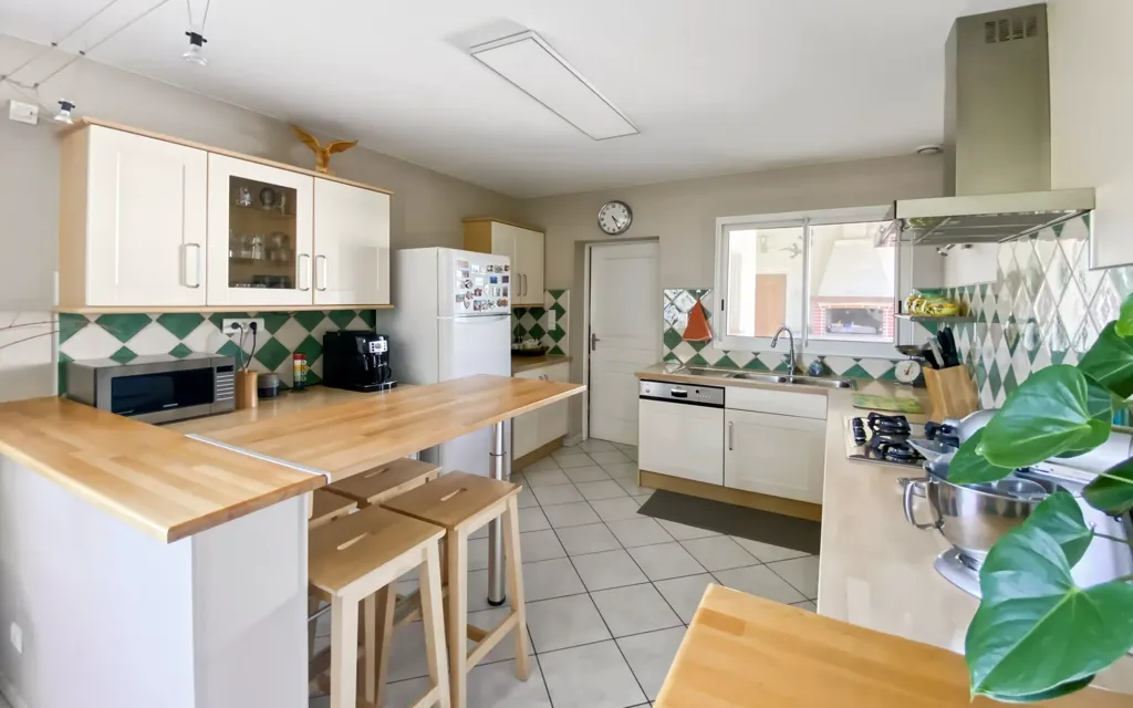 Cucina - Traditional House with Terrace in Montauban