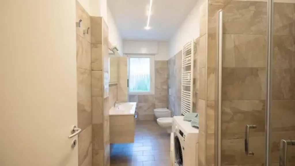 Bathrooms - Rustic-Style Flat with Sauna in Merano