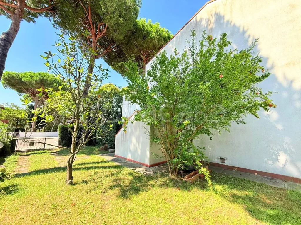 Aed - Terraced Villa with Private Garden in Comacchio