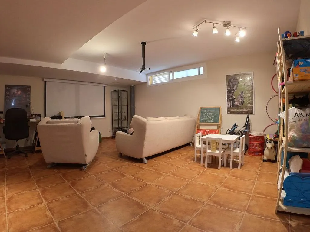 Pièces - Semi-detached House with Pool in Almardà
