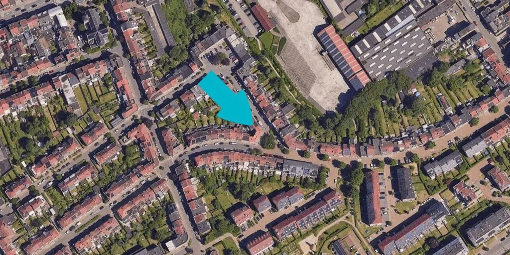 Charming House with Courtyard in Evere