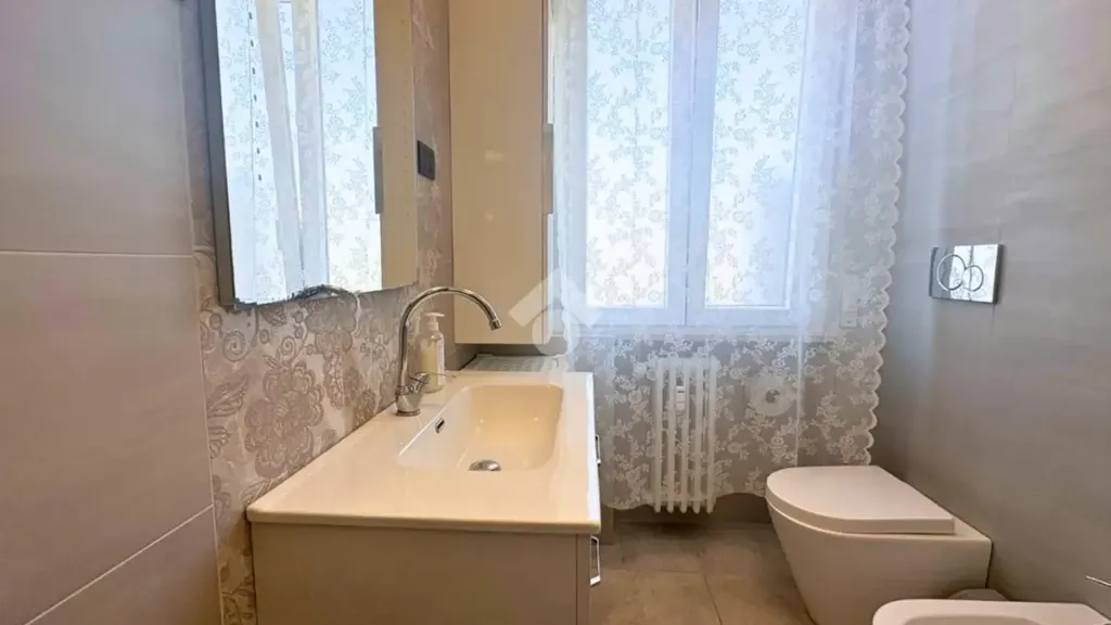 Salles de bain - Renovated Apartment with Balcony in Ancona
