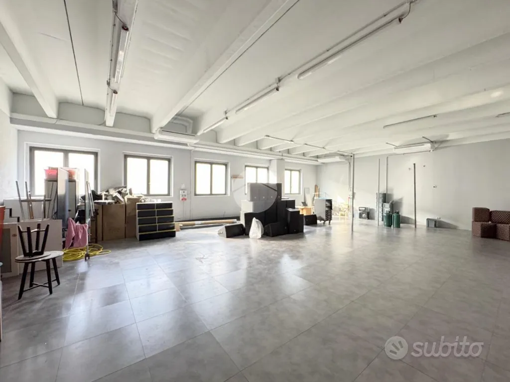 Toad - Office with Parking in Cazzago San Martino