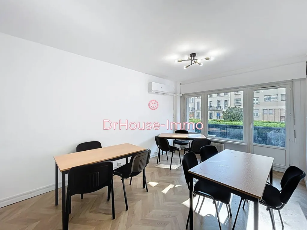 Söögituba - 1-Bedroom Office with Balcony in Marseille