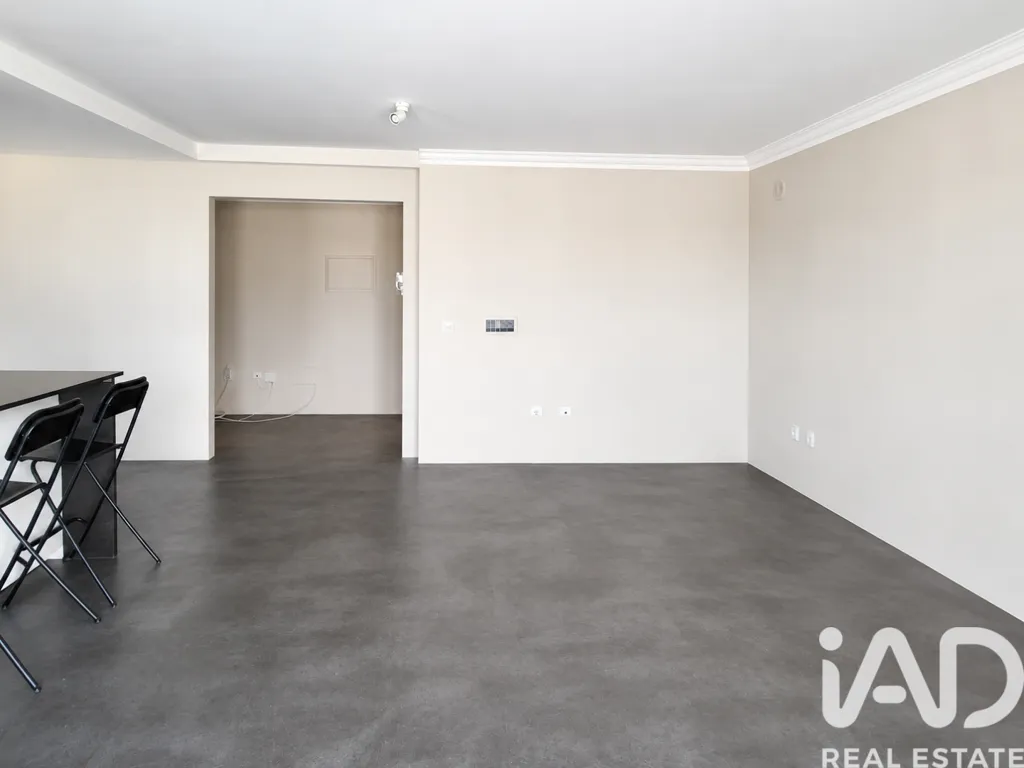Kitchen - T3 Apartment with Spacious Terrace in Alfragide