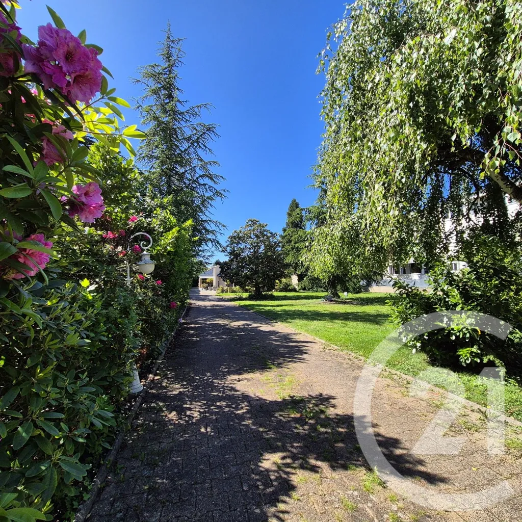 Aed - Architectural House with Garden in Roanne