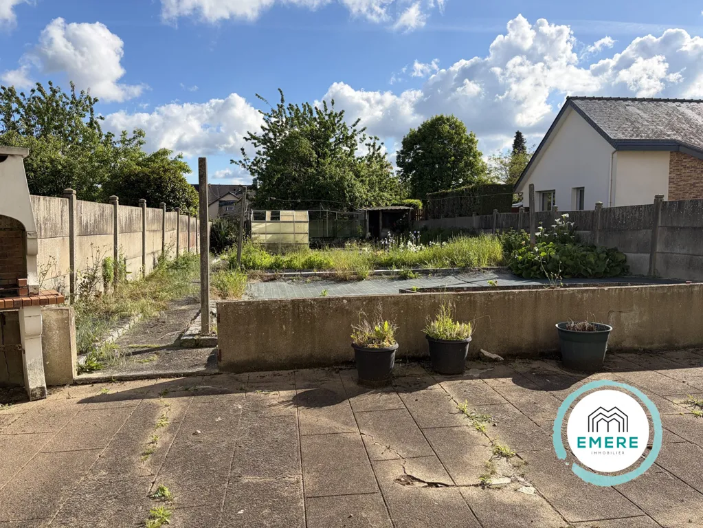 Aed - Renovatable House with Garden in Maen-Roch