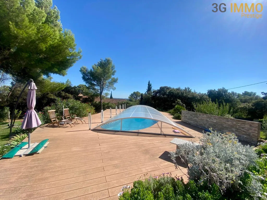Bassein - Villa with Pool in Uchaux